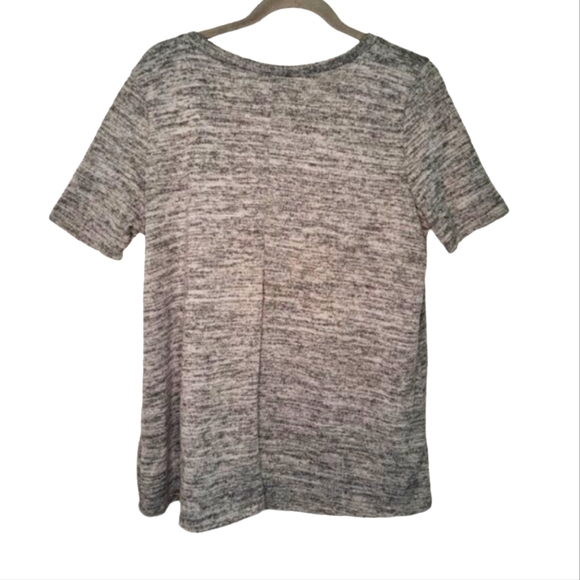 Enough About Me Gray High-Low Split Back Top Size Large - Picture 2 of 7